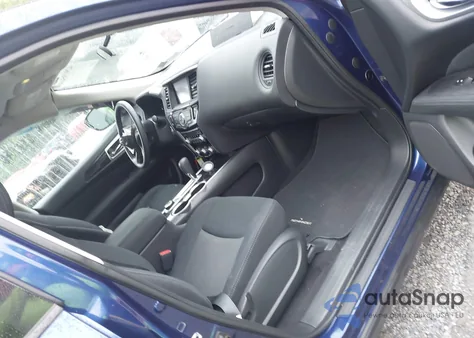 2017 Nissan Pathfinder S z USA, uszkodzony, nr VIN 5N1DR2MM0HC692606